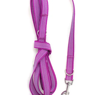 Gumowana smycz przepinana MAGENTA